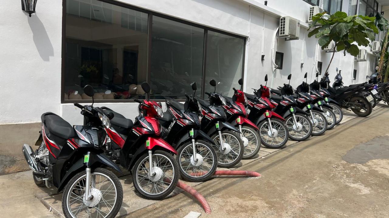 Ha Giang Lotus Hostel Motorbikes Tours Exterior photo